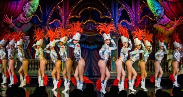 Paris: Evening Sightseeing Tour and Moulin Rouge Show - Common Questions