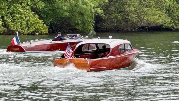 Paris: Exceptional Private Cruises in the Heart of Paris - Meeting Points