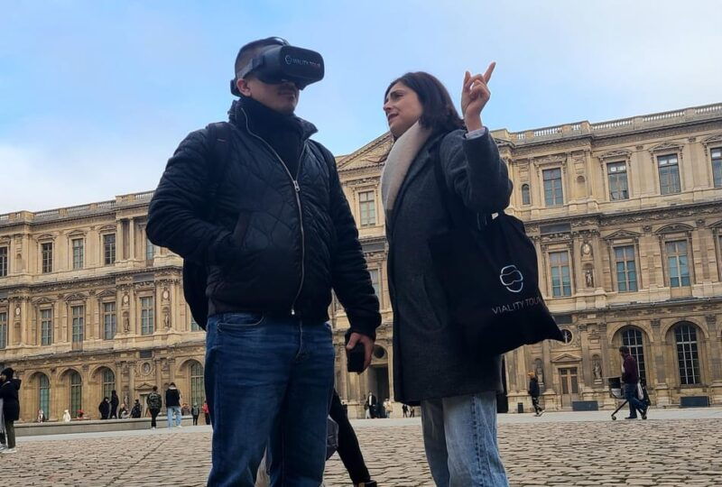 Paris: Experience the History of the Louvre With Virtual Reality - Travel Back in Time With Virtual Reality
