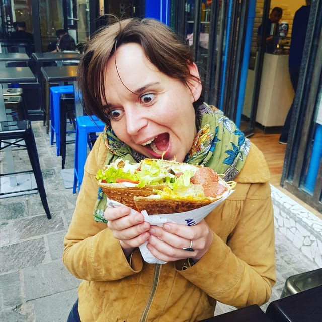 Paris: Experience Unique French Crêpes and Galettes - Location and Ambiance