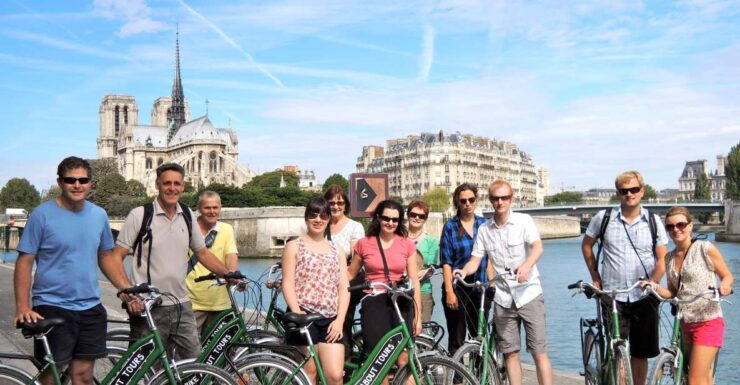 Paris: Famous Monuments Cycling Tour - Tour Duration and Guide Availability