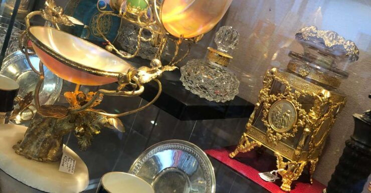 Paris Flea Market.Private Guide (Ex Antiques Dealer) - Good To Know