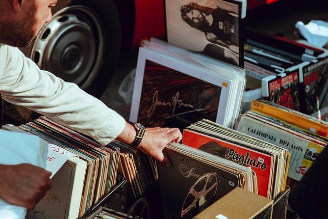 Paris Flea Market Small-Group Guided Tour With Chats and Antiques Dealers - Common Questions