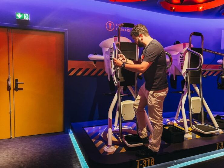 Paris: Fly Over Paris and the World in Virtual Reality - Experience Highlights