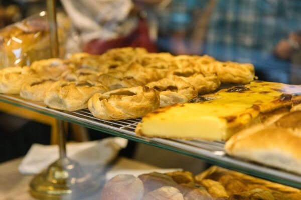 Paris: Food and Wine Tasting Walking Tour in Le Marais - The Sum Up