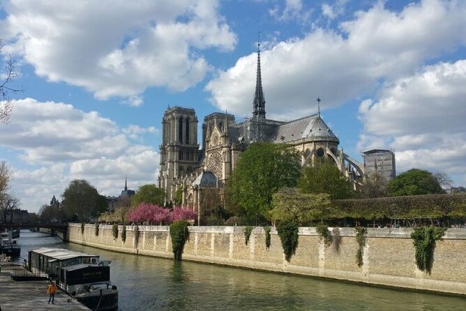 Paris France Cruise Trip With Drink and Dessert - Trip Overview