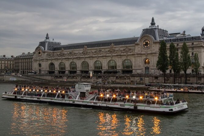 Paris France Cruise Trip With Drink and Dessert - Cruise Duration and Capacity