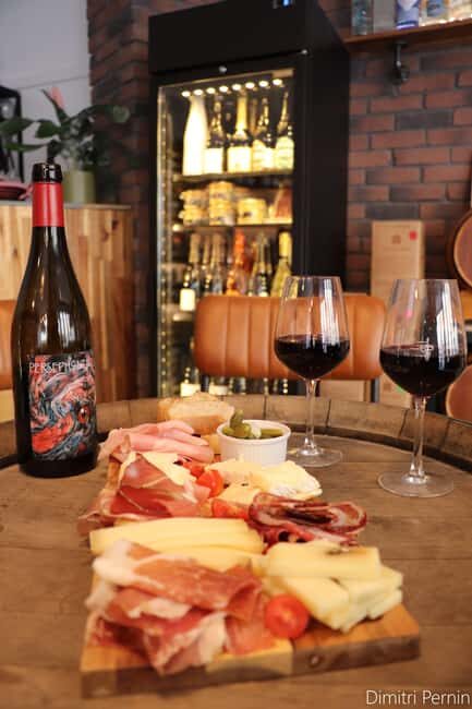 Paris: French wine tasting - Discovering the Charm of Parisian Wine Tasting