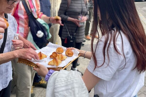 Paris: Full-Day Custom Tour With Local Guide - Common Questions