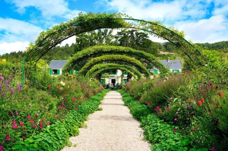 Paris: Giverny Private Half-Day Trip to Monets Garden - Good To Know