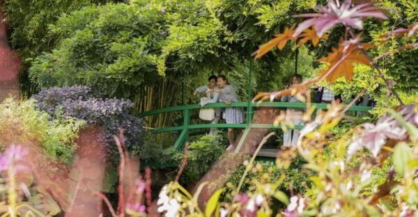 Paris: Giverny & Versailles Small Group or Private Tour - Versailles Palace