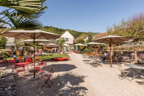 Paris: Giverny & Versailles Small Group or Private Tour - Common Questions