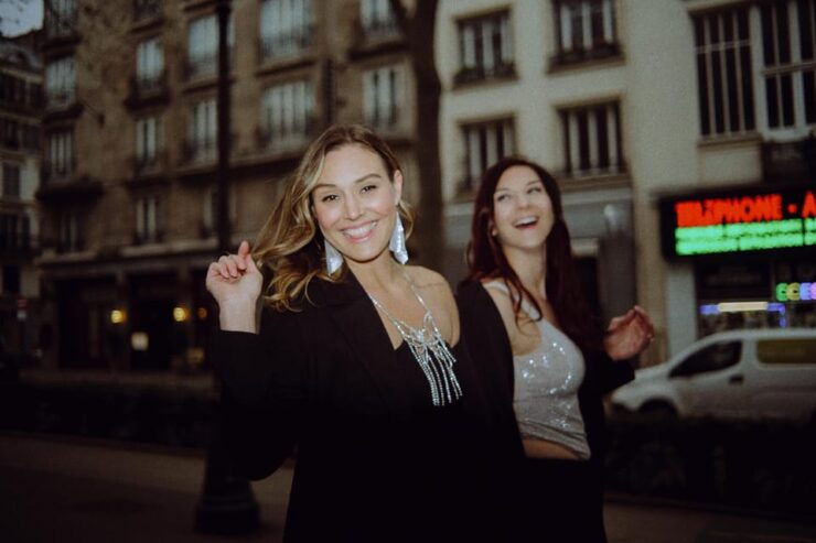 Paris: Glamour & Fun Photoshoot With Pro Photographer - Booking Process and Pricing