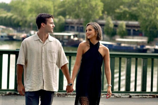 Paris: Glamour & Fun Photoshoot With Pro Photographer - Additional Offerings and Upgrades