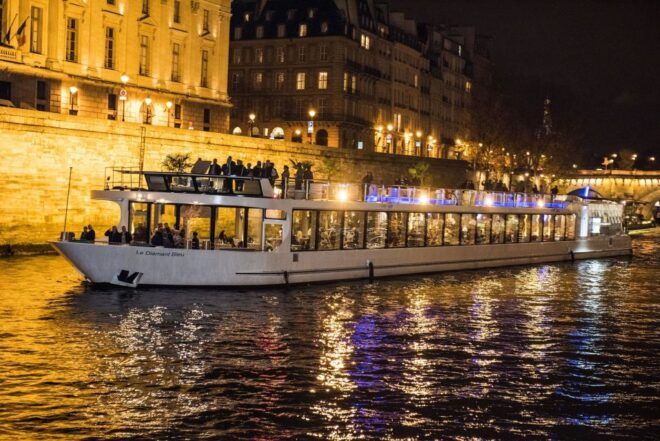 Paris: Gourmet Dinner Cruise on Seine River With Live Music - Things to Do in Paris