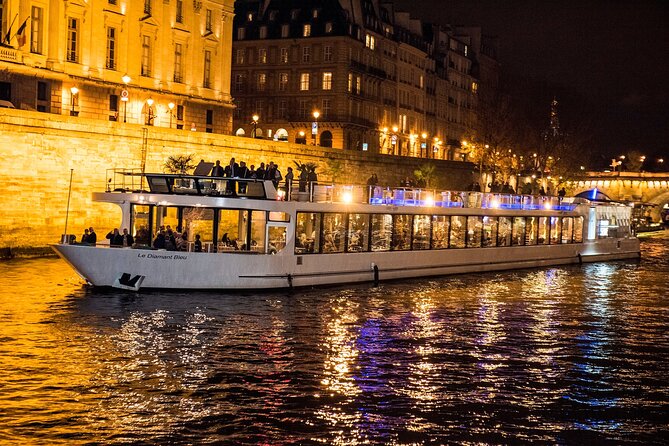 Paris Gourmet Dinner Seine River Cruise With Singer and DJ Set - Customer Feedback and Reviews