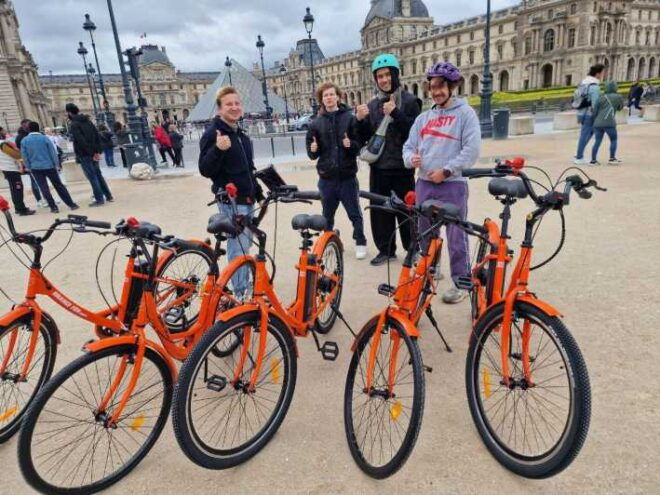 Paris: Guided Bike or E-Bike Tour to 25 City Highlights - Experience and Tour Features
