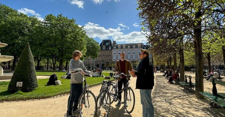 Paris: Guided Bike or E-Bike Tours for Private Small Group - Itinerary Highlights