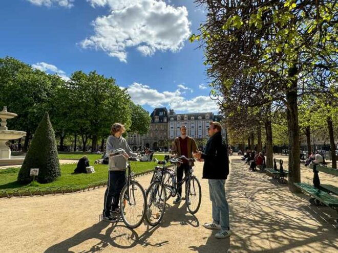 Paris: Guided Bike or E-Bike Tours for Private Small Group - Experience and Features