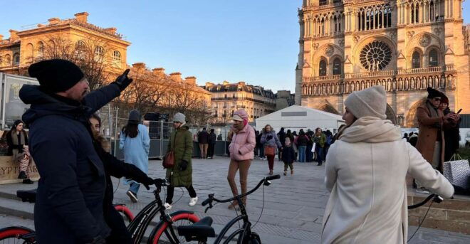 Paris: Guided City Highlights Bike Tour - Inclusions