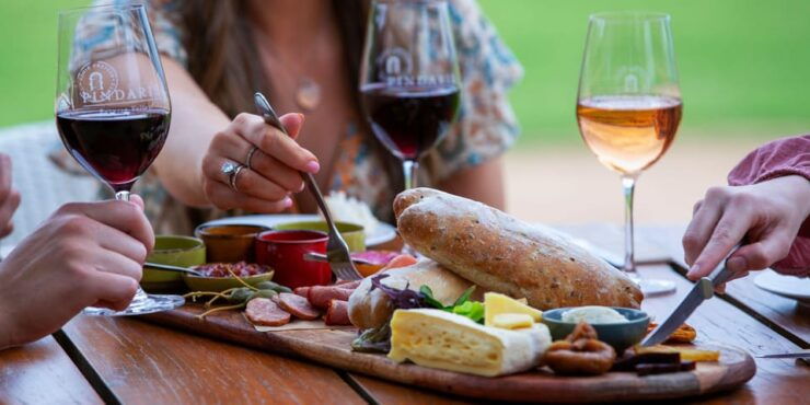 Paris: Guided Montmartre Walking Tour With Food & Wine - Experience Highlights