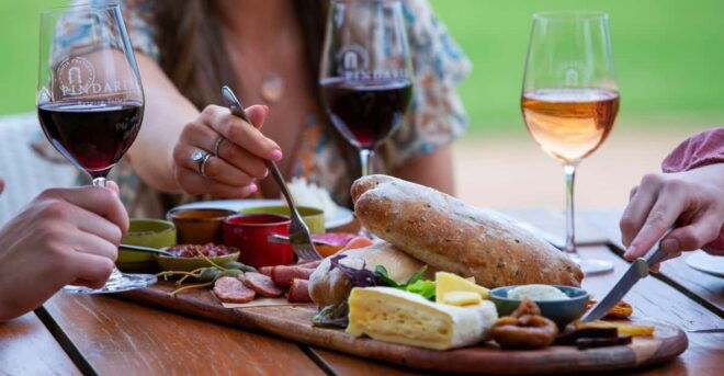 Paris: Guided Montmartre Walking Tour With Food & Wine - Itinerary Details