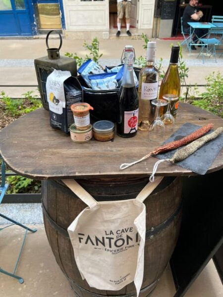 Paris: Guided Montmartre Walking Tour With Food & Wine - Customer Reviews