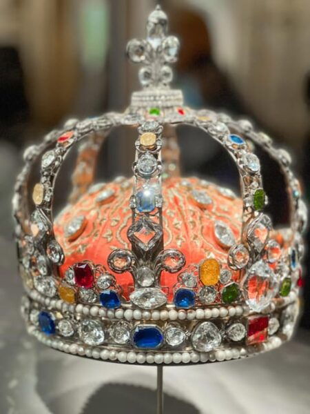 Paris: Guided Tour in Portuguese at the Louvre - Semi-Private - Customer Reviews