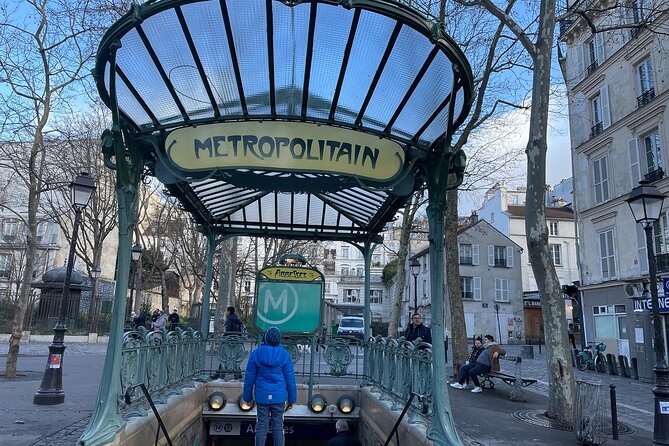 Paris: Guided Walking Tour In Montmartre and Sacré-Coeur - Entrance to Sacré-Coeur