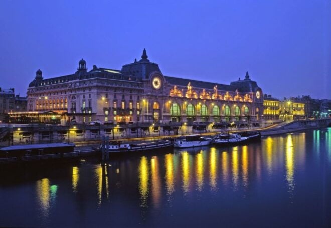 Paris: Happy Hour Evening Cruise on the Seine River - Full Description