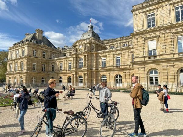 Paris: Hidden Gems on an E-Bike Tour With a Local Guide - E-Bike Advantages