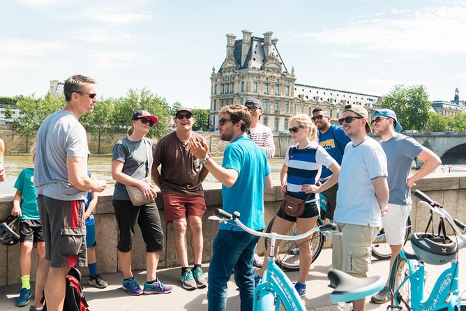 Paris Highlights Bike Tour With Eiffel Tower, Louvre and Notre-Dame - Tour Highlights