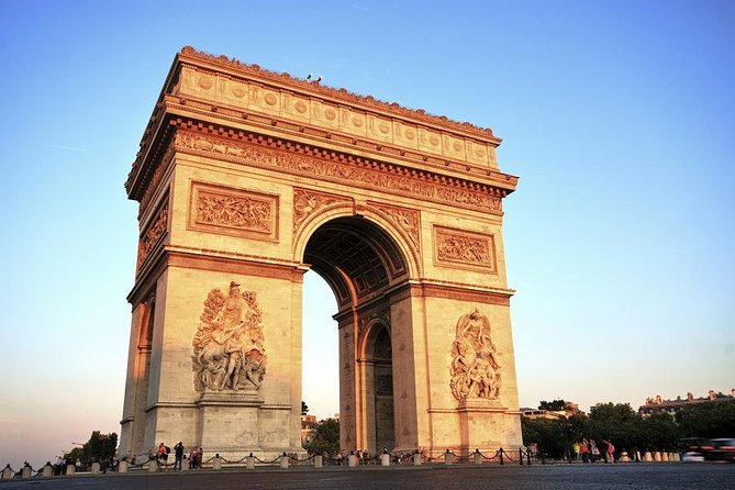Paris Highlights Immersive Coach Tour - Positive Reviews