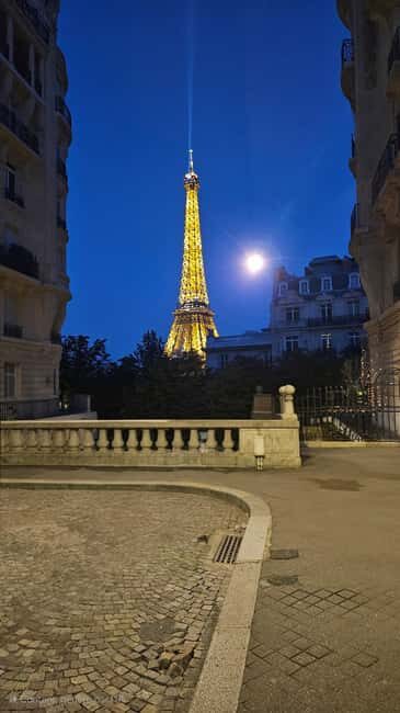 Paris Highlights: Private Day Tour with Photos & Transfers - Good To Know