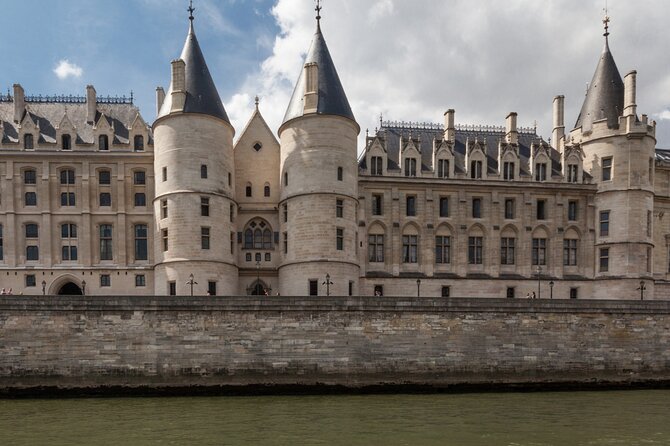 Paris Highlights Self Guided Scavenger Hunt and Walking Tour - The Sum Up