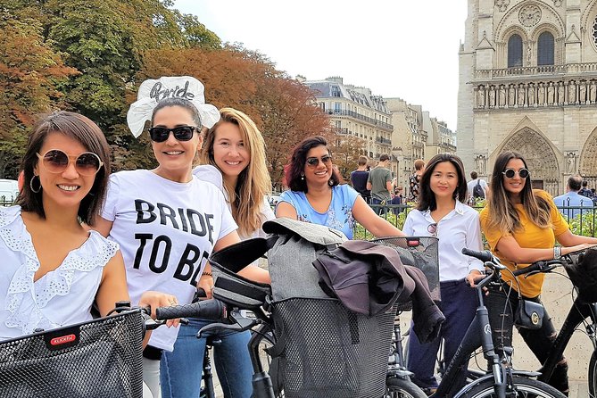 Paris Highlights Small-Group Cycling Sightseeing Tour - Common Questions