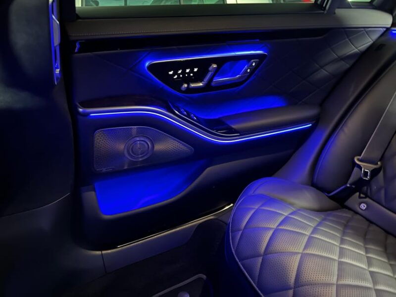 Paris: Historic Monuments Private Mercedes Limousine Charter - Good To Know