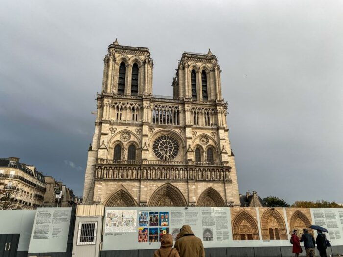 Paris: Île De La Cité and Notre Dame Walking Tour With Crypt - Frequently Asked Questions