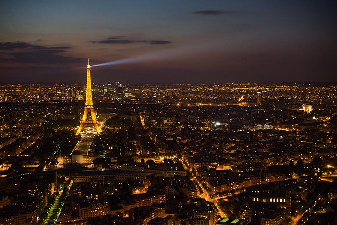 Paris Illumination Tour & Eiffel Tower (Reseved Access) - Maximum Travelers for the Tour/Activity