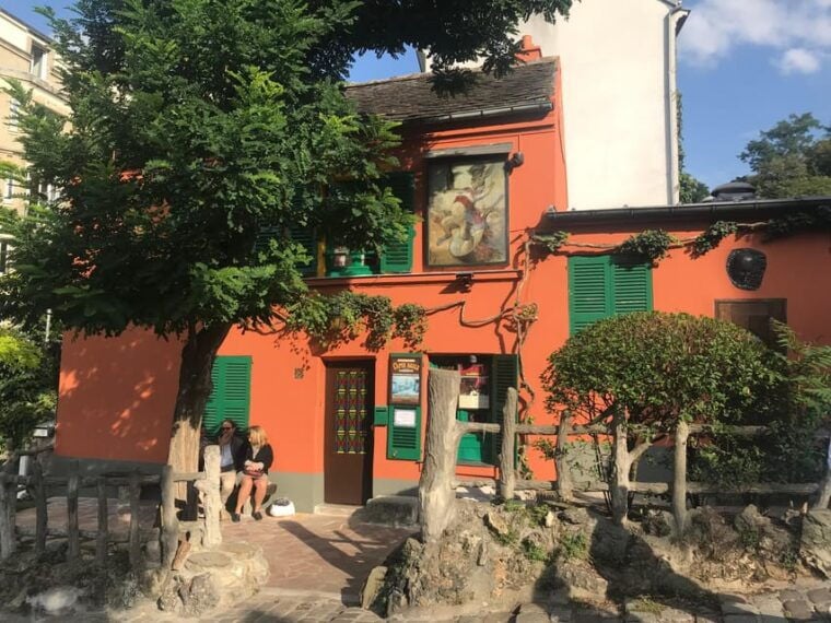 Paris: Immersive Tour of Montmartre With a Cancan Dancer - Frequently Asked Questions