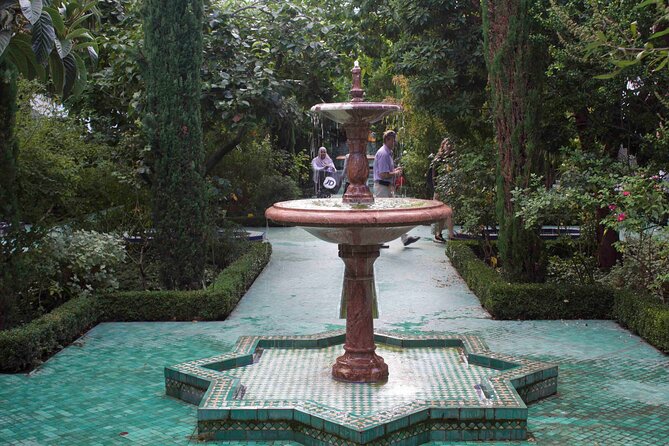 Paris Insolite Grand Mosque, Lutèce Arena and Botanical Garden - Discovering the Beauty of the Botanical Garden