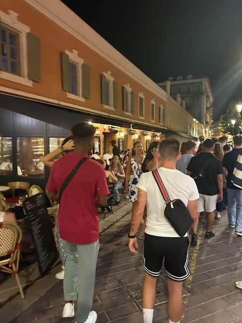 Paris International Pub Crawl with Free Shots & Fun Games - An Honest Look at the Paris International Pub Crawl with Free Shots & Fun Games