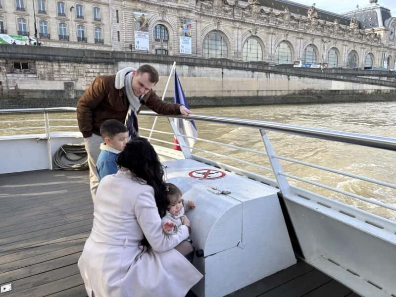 Paris: Investigation Cruise, a fun treasure hunt (in French) - Good To Know