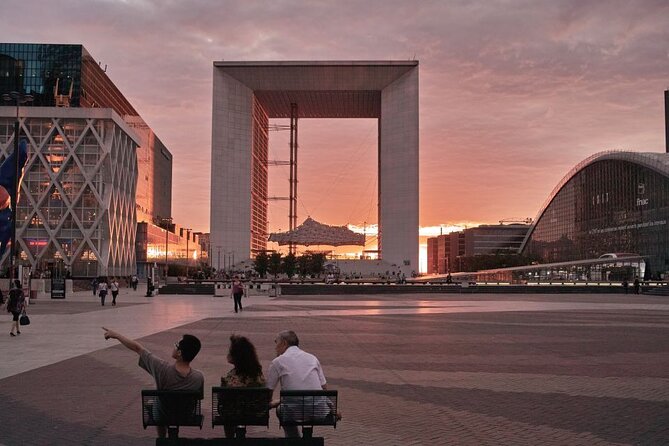 Paris La Défense : Private Walking Tour - Pricing and Reservation