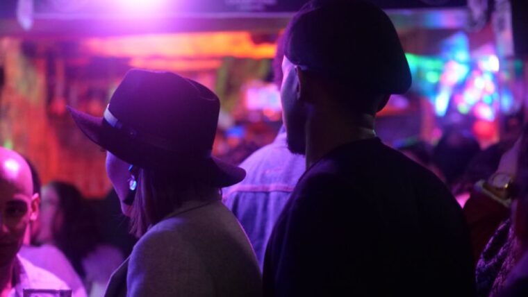 Paris: Latin Quarter Guided Pub Crawl to Bars and Clubs - Drink Specials and Exclusive Offers