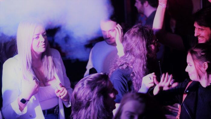 Paris: Latin Quarter Guided Pub Crawl to Bars and Clubs - Customer Feedback and Ratings
