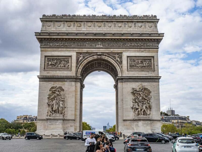 Paris: Latin Quarter to Eiffel Tower Guided Walking Tour - Details That Matter