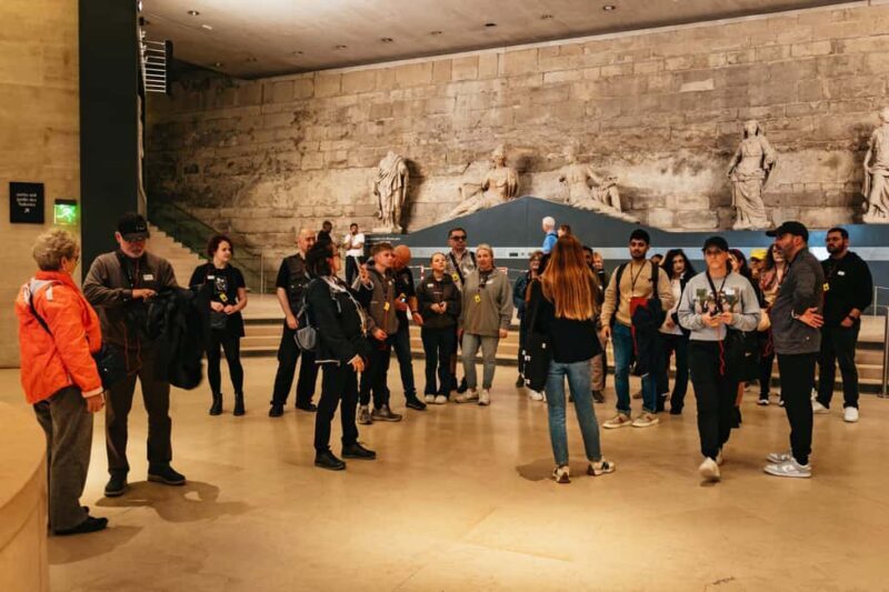 Paris: Louvre access with multilingual Host -Reserved access - How This Tour Works: An Overview