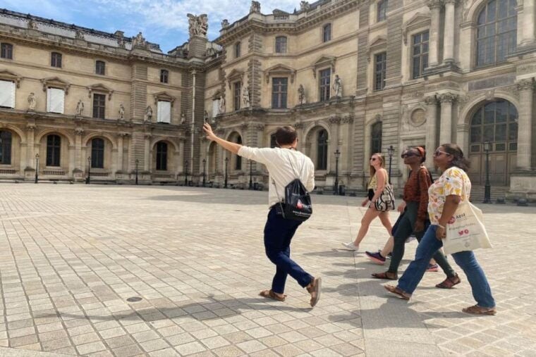Paris Louvre Exclusive Semi Private Guided Tour Max 6 People - Visitor Guidelines and Restrictions