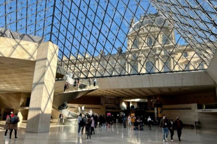 Paris Louvre Exclusive Semi Private Guided Tour Max 6 People - Frequently Asked Questions